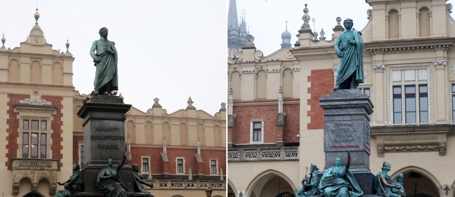 Łudząco podobny do oryginału pomnik Adama Mickiewicza stanął po przeciwnej stronie Sukiennic, równolegle do oryginału znajdującego się przy Kościele Mariackim. To niewiele mniejsza kopia wykonana przez pracownię Teatru Groteska w ramach akcji "Artyści na Cokoły".