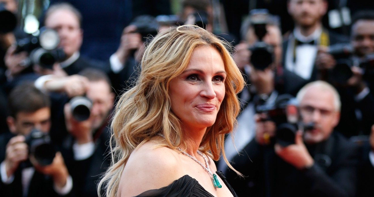 Znana amerykańska aktorka Julia Roberts, uwielbiana za role w "Pretty Woman", "Raport Pelikana" czy "Erin Brockovich" starannie wybiera swoje role filmowe. Nie grać zbyt często w filmach, bo woli mieć czas dla rodziny.