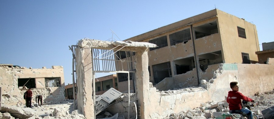 Lotnictwo zbombardowało szpital ginekologiczny w kontrolowanej przez rebeliantów prowincji Idlib na północy Syrii. Zginęły trzy osoby - podała organizacja pomocowa prowadząca placówkę. Szpital nie nadaje się już do użytkowania.