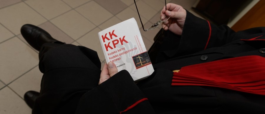 ​Śledczy będą angażować się w sprawy cywilne i administracyjne, dotyczące odzyskiwania nieruchomości - informuje "Rzeczpospolita". Gazeta podaje, że powstał specjalny zespół, który będzie się zajmował wnoszeniem pozwów i zaskarżeniami decyzji administracyjnych.