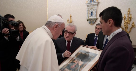 Papież Franciszek przyjął na prywatnej audiencji amerykańskiego reżysera Martina Scorsese z żoną i córkami. Przedstawiciel Watykanu określił 15-minutowe spotkanie jako "bardzo serdeczne".