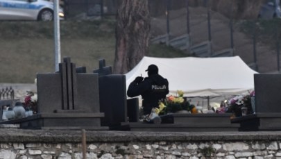 Dwie kolejne ekshumacje ofiar katastrofy smoleńskiej: w Warszawie i w Tyńcu