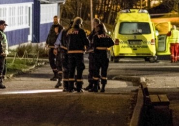 Obława za nożownikiem, który zabił przedszkolankę i ucznia w Norwegii. "Nie wiemy, kogo szukamy"