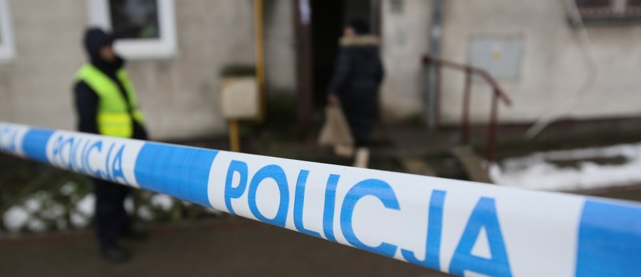 Wtorkowy wybuch w mieszkaniu na warszawskiej Pradze to najpewniej było samobójstwo. W związku ze śmiercią 40-letniego mężczyzny prokuratura wszczęła śledztwo z artykułu, który mówi o targnięciu się na życie. 