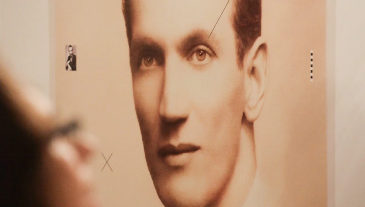 ​Jan Karski jako żołnierz Rzeczypospolitej był człowiekiem niezłomnej wielkiej odwagi; zagładę Żydów widział na własne oczy - podkreślił prezydent Andrzej Duda, który w Warszawie przekazał akt nominacji legendarnego kuriera na stopień generała brygady. Prezydent przekazał go rodzinie Karskiego - słynnego emisariusza Polskiego Państwa Podziemnego, który alarmował świat o Holokauście; z kolei odpis tego aktu prezydent przekazał do zbiorów Muzeum Historii Polski.