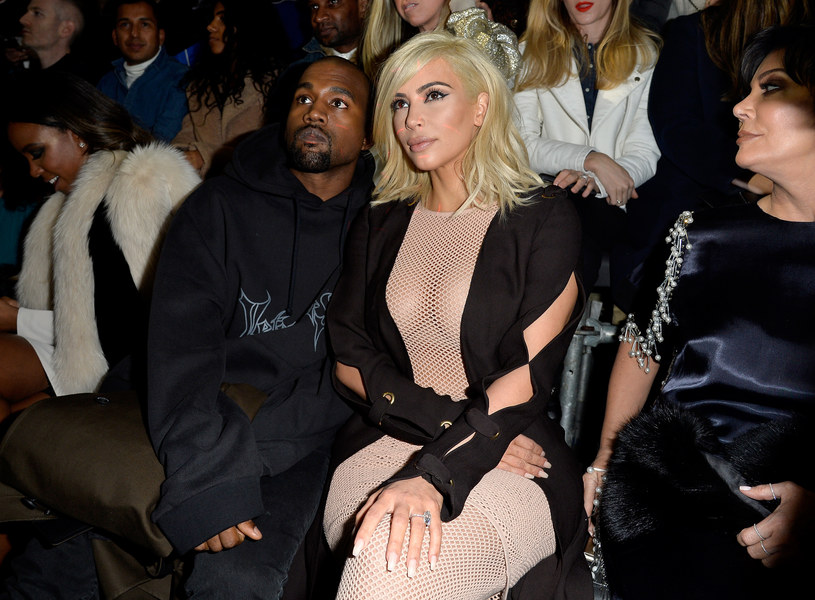Jak poinformował serwis US Weekly, Kim Kardashian chce rozwieść się z Kanye Westem. Nieoficjalnie mówi się, że celebrytka ma dość ostatnich zachowań rapera. Jednak przyjaciel Kim, Jonathan Cheban, stwierdził, że informacje mediów nie mają żadnego pokrycia w faktach. 