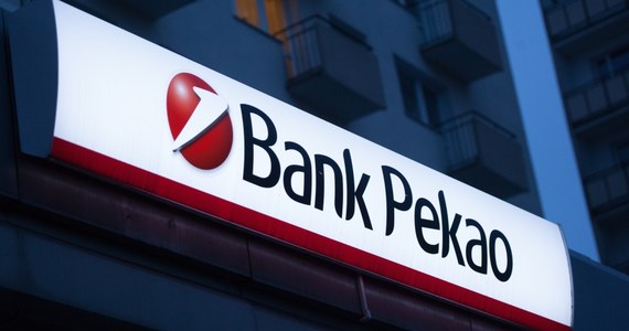 PZU i Polski Fundusz Rozwoju zgadzają się kupić od włoskiego UniCredit 32,8 proc. akcji Pekao za 10,6 mld zł, w tym PZU zapłaci 6,46 mld zł - poinformował PZU w czwartek rano komunikacie. Dodano, że kupujący zapłacą za akcje banku po 123 zł.