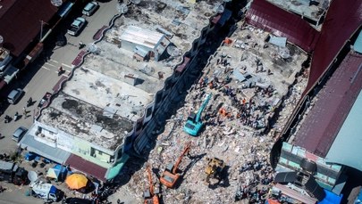 Ponad sto osób zginęło i ponad 700 rannych w trzęsieniu ziemi