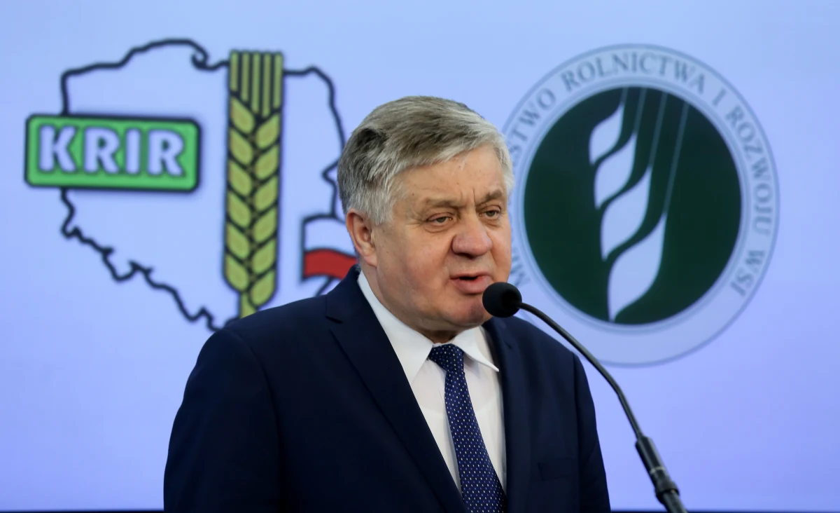 "Tak złego, śpiącego, ministra rolnictwa jak Krzysztof Jurgiel nie było po 1989 roku" - ocenił na konferencji prasowej "gabinetu cieni" wiceszef PO Tomasz Siemoniak. Politycy PO krytykowali Jurgiela m.in. za ustawę o ziemi i politykę kadrową.