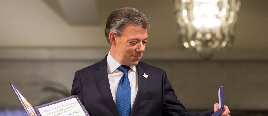 Prezydent Kolumbii Juan Manuel Santos odebrał w Oslo Pokojową Nagrodę Nobla "za zdecydowane wysiłki na rzecz zakończenia trwającej od ponad 50 lat wojny domowej" z FARC. Santos powiedział, że nagroda pomoże Kolumbii zrealizować marzenie o pokoju.