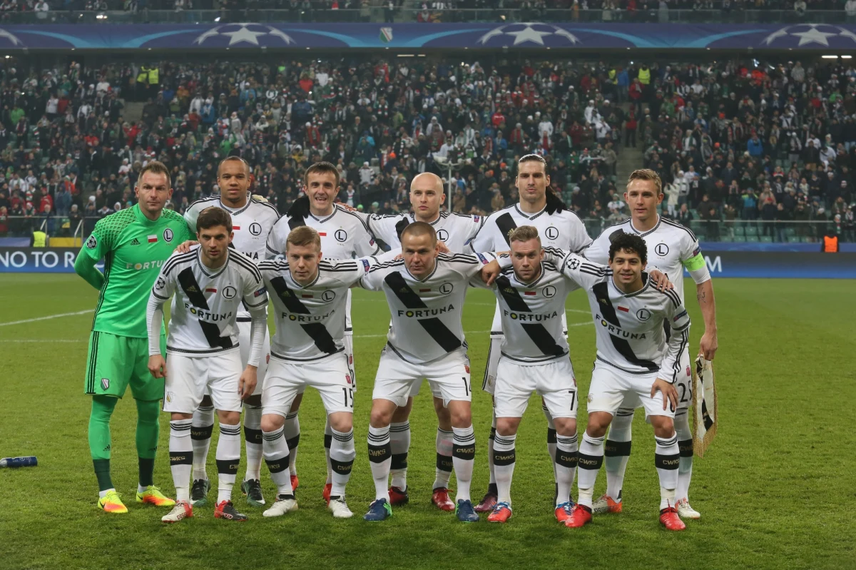 Od mocnego uderzenia rozpocznie się nowy tydzień w sporcie. W szwajcarskim Nyonie odbędzie się losowanie par 1/8 finału Ligi Mistrzów i 1/16 Ligi Europejskiej. To oznacza, że już jutro swojego kolejnego rywala pozna warszawska Legia. 