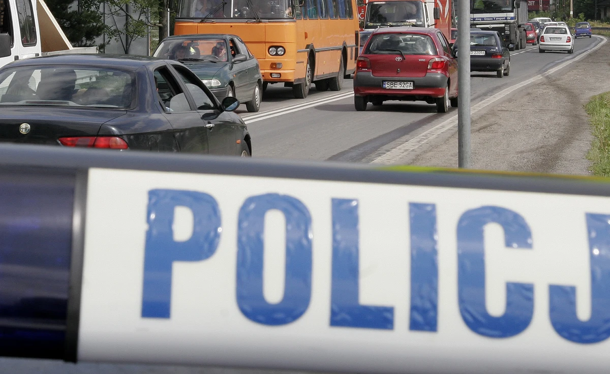 Rodzinna tragedia w Nowym Targu. 31-latek prawdopodobnie zamordował swoją matkę, a potem na zakopiance popełnił samobójstwo, wjeżdżając samochodem wprost pod tira. 