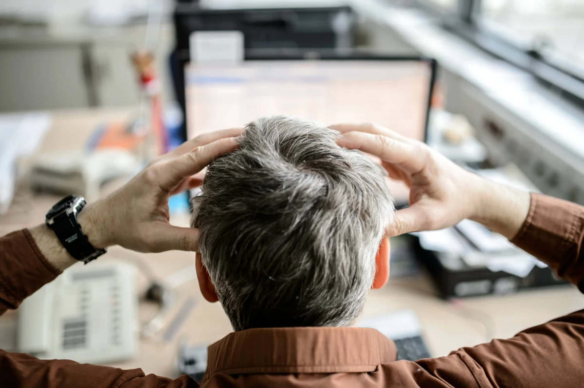 Już co czwarty pracodawca nie rekompensuje nadgodzin dobowych, a co trzeci - tygodniowych. W niektórych zakładach uznaje się, że nie ma pracy ponad wymiar - pisze "Dziennik Gazeta Prawna".