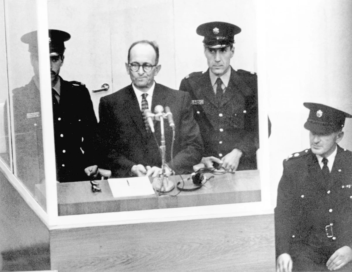 55 lat temu, 15 grudnia 1961 r., sąd w Jerozolimie skazał na karę śmierci Adolfa Eichmanna - szefa wydziału żydowskiego w Głównym Urzędzie Bezpieczeństwa Rzeszy, "mordercę zza biurka", odpowiedzialnego za śmierć milionów Żydów.