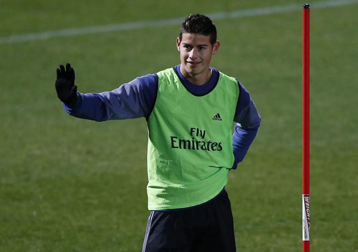 James Rodriguez poinformował, że nie wyklucza odejścia z Realu Madryt podczas styczniowego okienka transferowego. "Mam oferty z innych zespołów. W Realu jestem szczęśliwy, ale chciałbym grać więcej" - poinformował Kolumbijczyk.