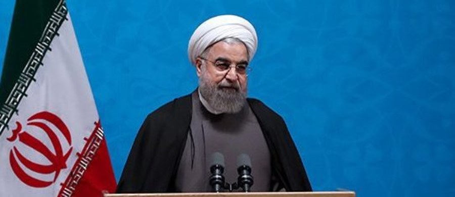 Prezydent Iranu Hasan Rowhani ostro skrytykował irańskich "twardogłowych", oskarżając ich o ignorowanie praw człowieka, zapisanych - jak zaznaczył - w konstytucji republiki. Rowhani w poniedziałek zaprezentował Kartę Praw Obywatelskich.