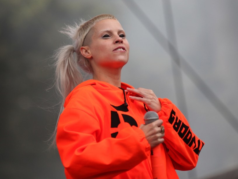 Pochodzący z RPA zespół Die Antwoord opublikował teledysk "Fat Faded Fuck Face" do kolejnego utworu promującego album "Mount Ninji and da Nice Time Kid".