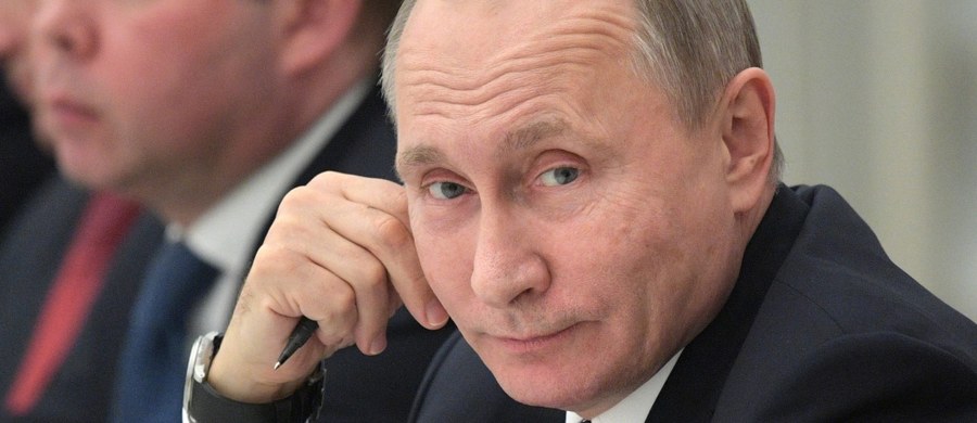 W siłach zbrojnych Rosji jest jeszcze wiele do zrobienia, ale jeśli wziąć pod uwagę różne czynniki, w tym pozawojskowe, kraj jest obecnie silniejszy "od wszelkiego potencjalnego agresora" - oświadczył na kolegium rosyjskiego resortu obrony prezydent Władimir Putin. Szef tego resortu Siergiej Szojgu stwierdził zaś, że zneutralizowane zostało ewentualne zagrożenie ze strony tomahawków, które - według niego - mogłyby być rozmieszczane w wyrzutniach amerykańskiego systemu obrony przeciwrakietowej.