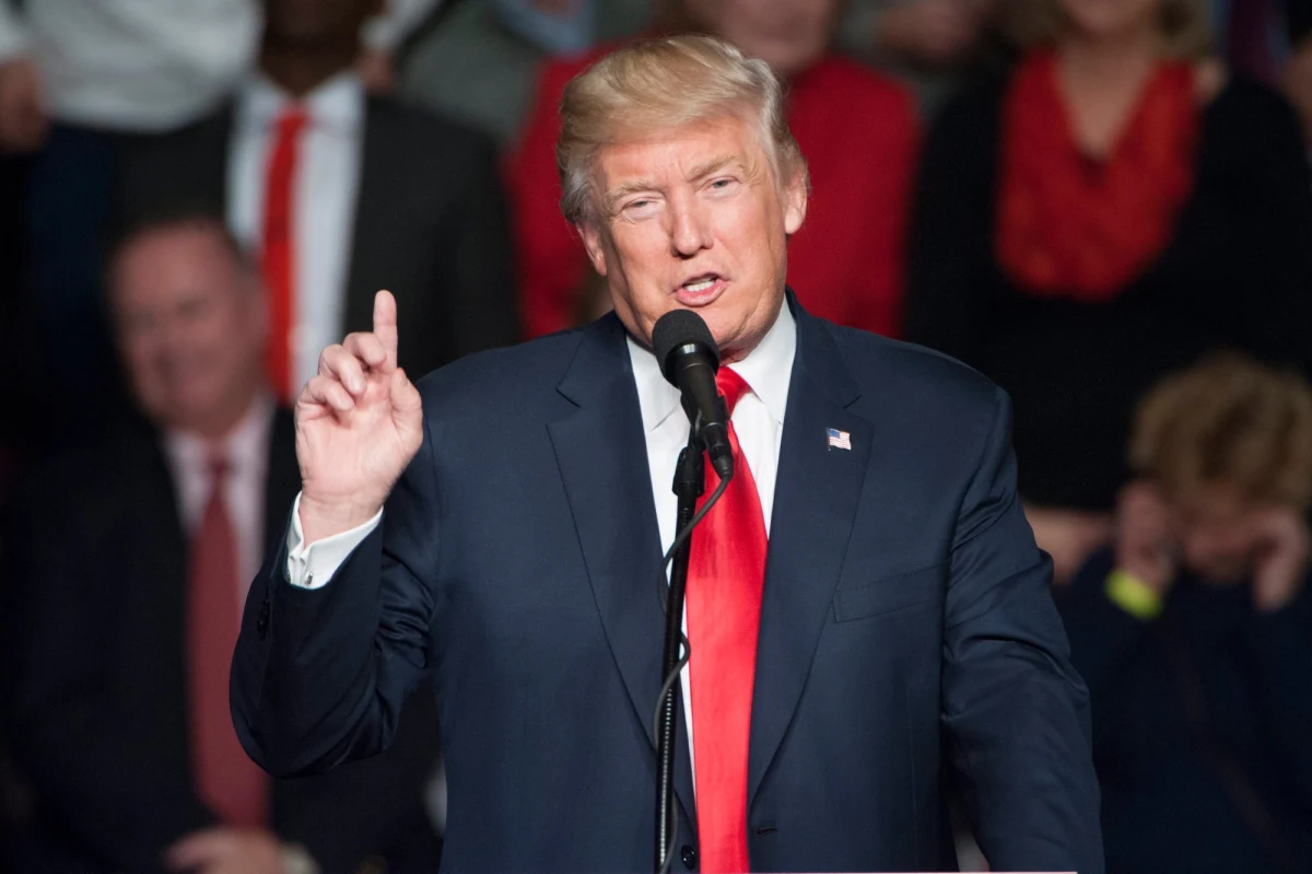 Dowódca naczelny sił lądowych USA w Europie gen. Ben (Frederick) Hodges powiedział w wywiadzie dla "Spiegla", że nowy prezydent USA Donald Trump nie będzie szukał porozumienia z Rosją kosztem Europejczyków. Podkreślił, że USA nie wycofają wojsk amerykańskich z Europy.