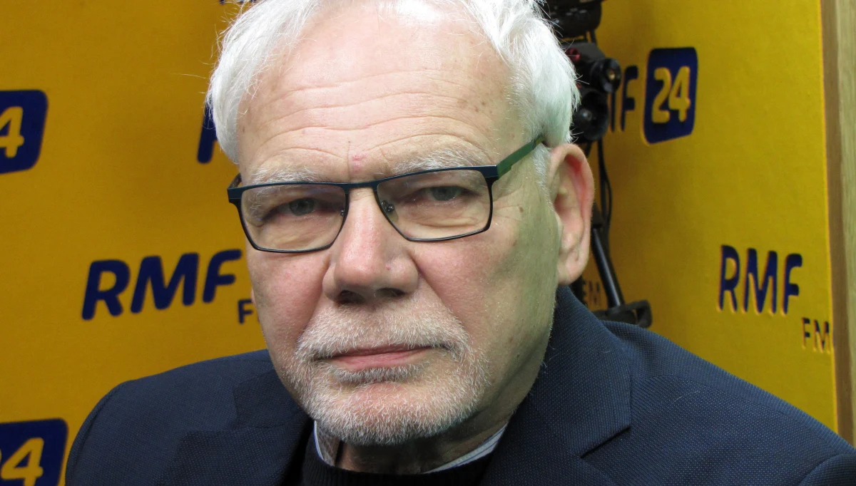 Trzech sędziów Trybunału Konstytucyjnego wybranych przez PiS jest sędziami? Miałbym tutaj istotne wątpliwości – odpowiada prof. Marek Safjan, gość Popołudniowej rozmowy w RMF FM. Były członek TK podkreślił, że warunkiem rozwiązania kryzysu wokół Trybunału jest realizacja orzeczeń TK. "Przy dobrej woli istnieją ciągle ścieżki do tego, żeby wyjść z tego klinczu" – uznał. Podkreślił, że przy wyborze nowej prezes Julii Przyłębskiej "zgodność z konstytucją nie została zachowana". 