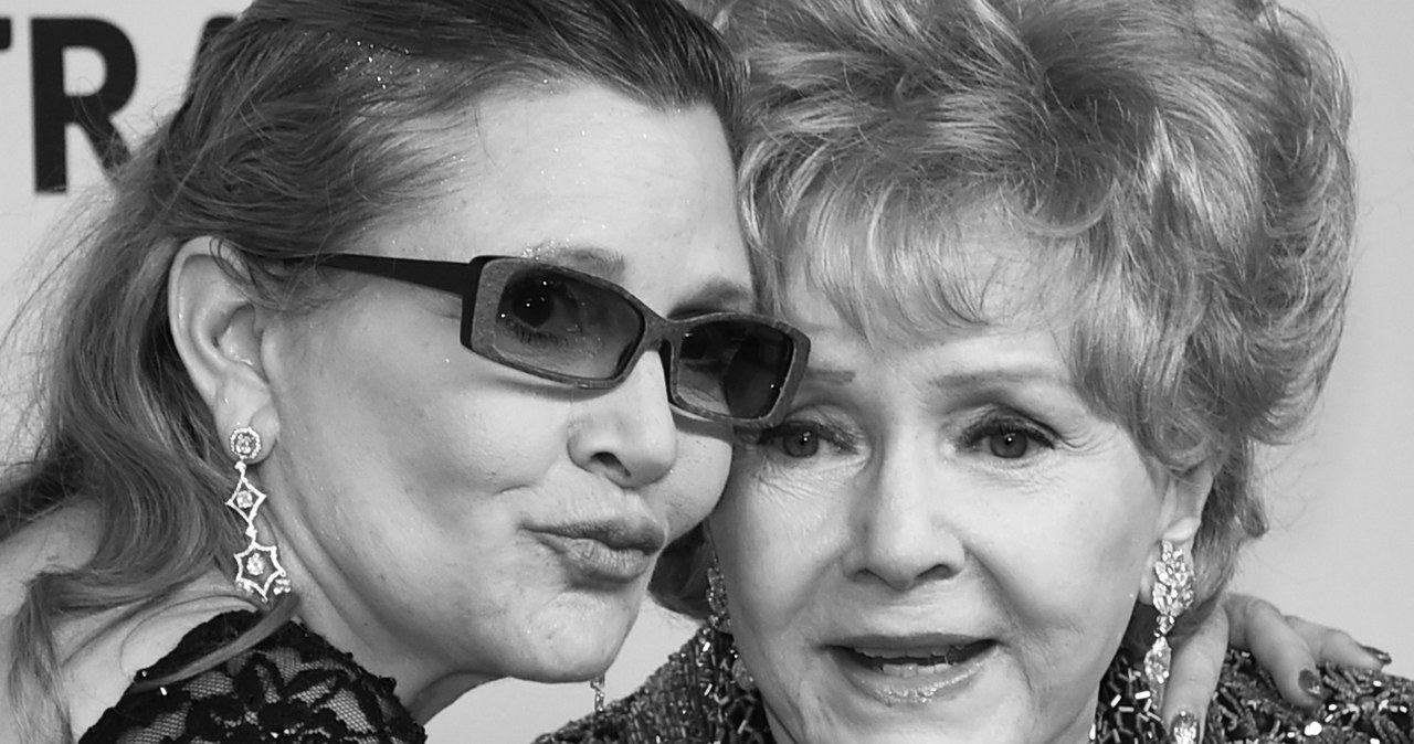 Aktorki Carrie Fisher i jej matka Debbie Reynolds zostaną wspólnie pochowane. Jak powiedział Todd Fisher, brat Carrie i syn Debbie, "prawdopodobnie odbędzie się wspólny pogrzeb".