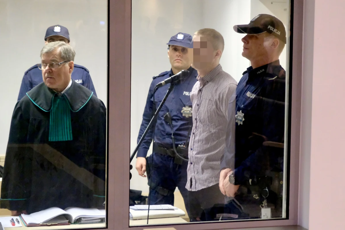 "Nie przyznaję się do popełnienia zarzucanego mi przestępstwa, nie zabiłem Ewy Tylman" – oświadczył na rozprawie Adam Z. oskarżony o zabójstwo koleżanki. Przed Sądem Okręgowym w Poznaniu rozpoczął jego proces.