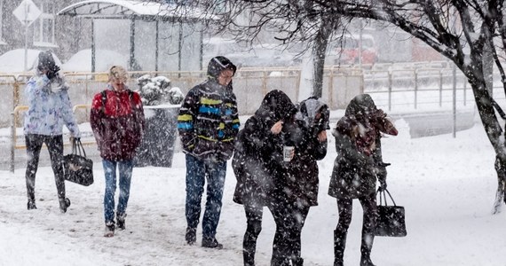 Stan wód w rzekach przekroczy poziom alarmowy na Pomorzu. Przewidywany jest tam też silny wiatr - poinformowali eksperci z Instytutu Meteorologii i Gospodarki Wodnej - PIB. Zapowiedzieli również, że od jutra w całej Polsce mają nadciągnąć mrozy.