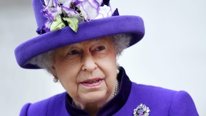 "The Times": Strażnik omal nie zastrzelił królowej