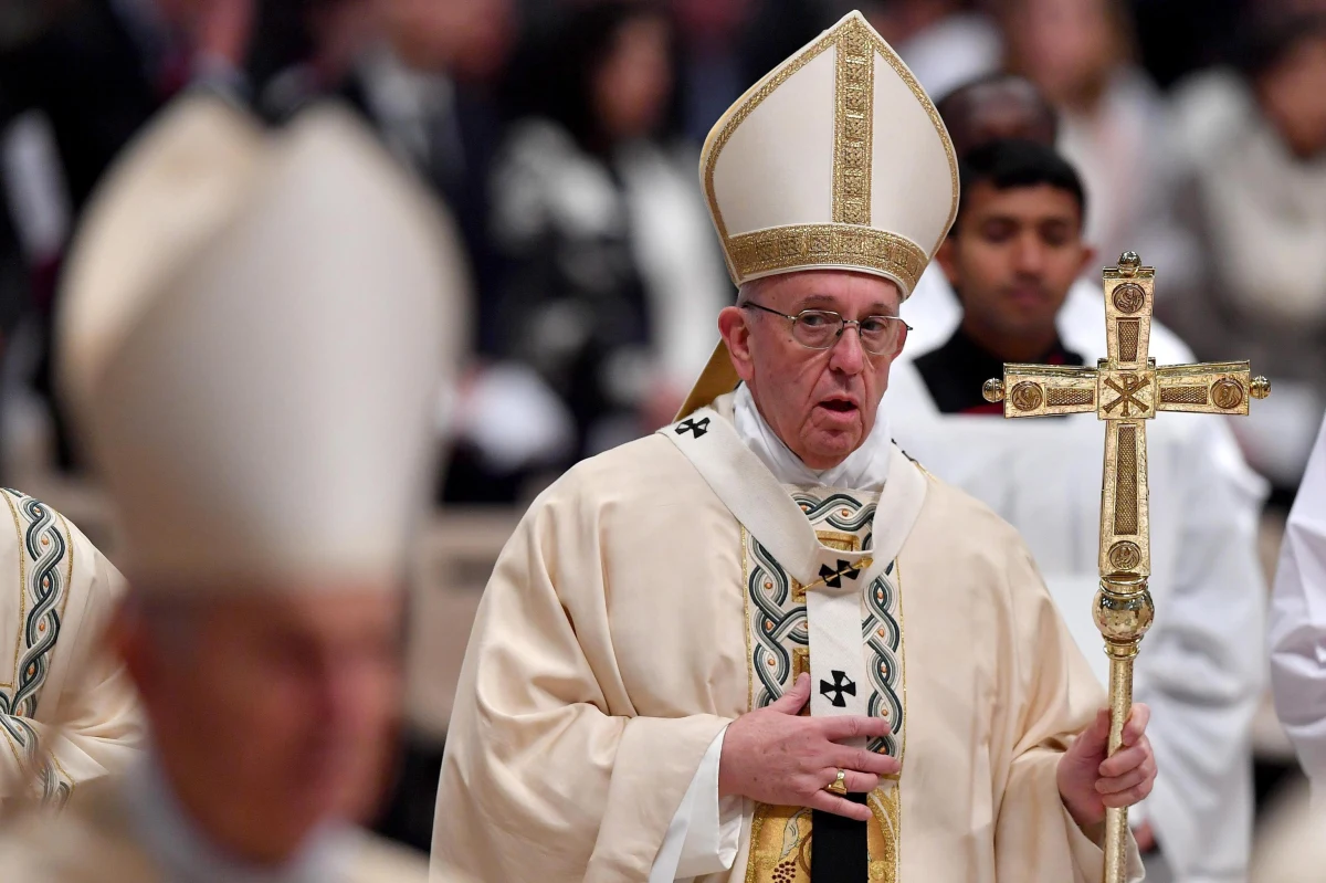 Papież Franciszek pozdrowił w piątek uczestników odbywającego się w Warszawie Orszaku Trzech Króli. Podczas spotkania w Watykanie w uroczystość Objawienia Pańskiego mówił, by nie podążać za "oślepiającymi światłami". Wierni otrzymali od papieża prezent.