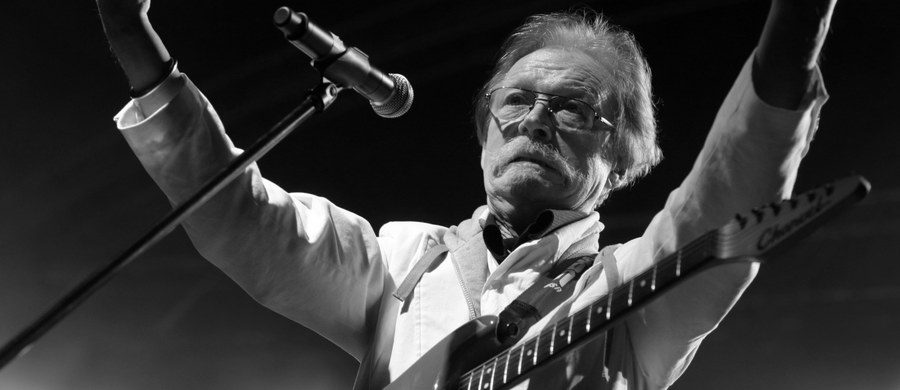 Zmarł Jerzy Kossela - gitarzysta, wokalista, autor tekstów i kompozytor, współzałożyciel zespołu "Czerwone Gitary". Miał 74 lata. O jego śmierci poinformowano na oficjalnej stronie zespołu.