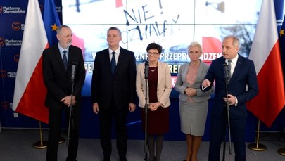 Politycy PO apelują do Andrzeja Dudy o zawetowanie reformy edukacji. Będą dążyć do referendum