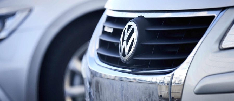 FBI zatrzymało wysoko postawionego pracownika amerykańskiego oddziału koncernu motoryzacyjnego Volkswagen - informuje dziennik "New York Times" powołując się na źródła bliskie sprawie. Mężczyźnie postawiono zarzut oszukania państwa.