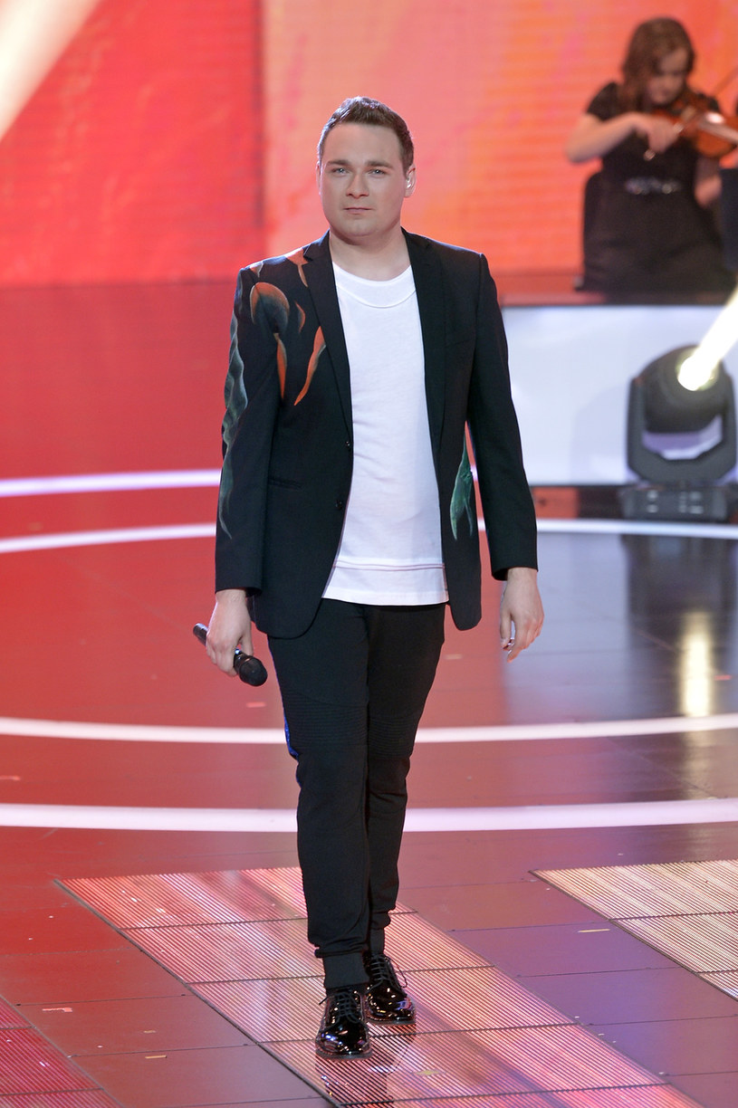 Znany z różnych programów telewizyjnych wokalista Mariusz Wawrzyńczyk ujawnił, że po raz kolejny zgłosił swoją piosenkę do krajowych preselekcji do Konkursu Piosenki Eurowizji.