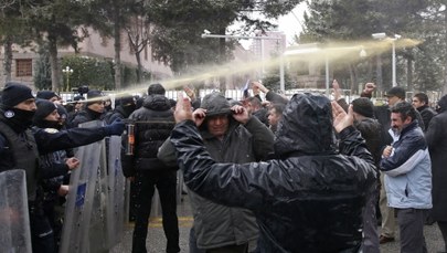 Protesty w Turcji przeciwko zmianom w konstytucji. Rząd chce rozszerzyć władzę Erdogana
