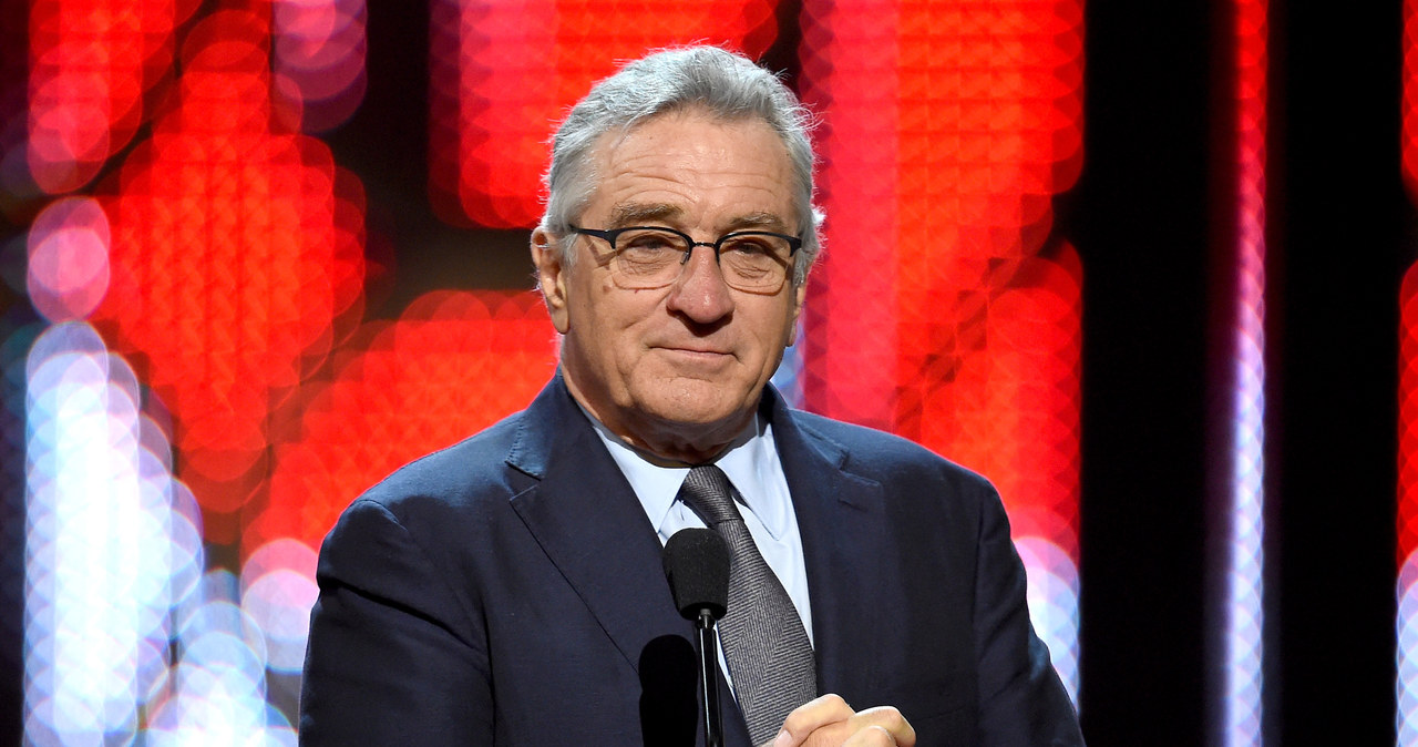 Robert De Niro nie lubi mówić o sobie i rzadko ocenia innych, chyba że są to wytrącający go z równowagi politycy. Oddany pracy, jest wobec siebie krytyczny. Choć wychował się na kuchni włoskiej, poznał i polubił też polskie przysmaki.