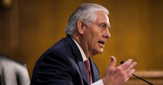 "Dzisiejsza Rosja stanowi zagrożenie, ale nie jest nieprzewidywalna w obronie swoich interesów" - oświadczył desygnowany na sekretarza stanu USA Rex Tillerson podczas przesłuchania w komisji spraw zagranicznych amerykańskiego Senatu.