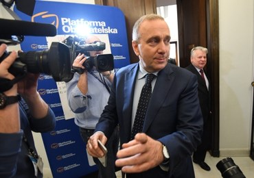 Schetyna: PO zawiesza protest w Sejmie; składamy wniosek o odwołanie Kuchcińskiego 