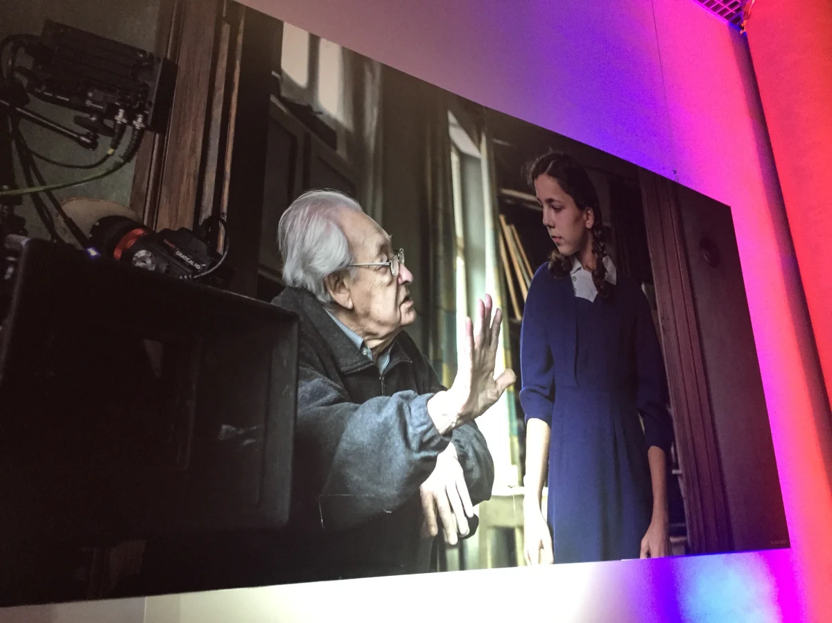 To była wyjątkowa projekcja! W specjalnie zaadaptowanej Hali Maszyn EC1 w Łodzi odbyła się uroczysta premiera ostatniego filmu Andrzeja Wajdy - "Powidoki". Wśród gości było wielu przyjaciół i współpracowników nieżyjącego już reżysera. 