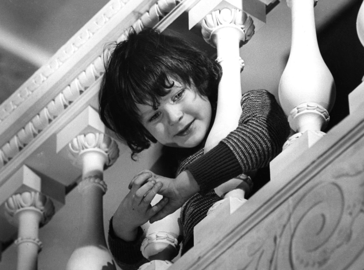 To zły omen i to... dosłownie. 46-letni Brytyjczyk trafił dziś, w piątek 13, do sądu za pobicie na jezdni dwóch cyklistów. Nie byłoby w tym nic nadzwyczajnego, gdyby nie nazywał się Harvey Spencer Stephens. Jako dziecko to on zagrał rolę Damiena – syna szatana w kultowym horrorze „Omen”.