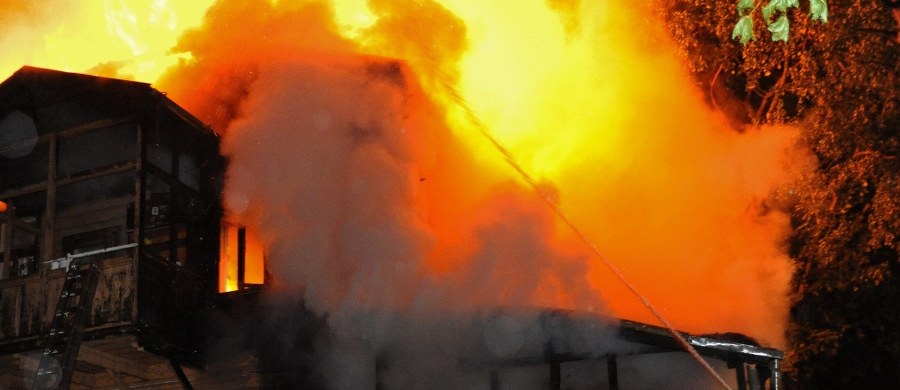 ​Od czwartku w pożarach zginęły 22 osoby, a 51 zostało rannych. Tylko w sobotę doszło do 243 pożarów, w których 6 osób zginęło, a 13 zostało rannych - poinformował PAP rzecznik Państwowej Straży Pożarnej st. bryg. Paweł Frątczak.