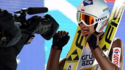 PŚ w skokach narciarskich: Kamil Stoch wygrywa konkurs indywidualny