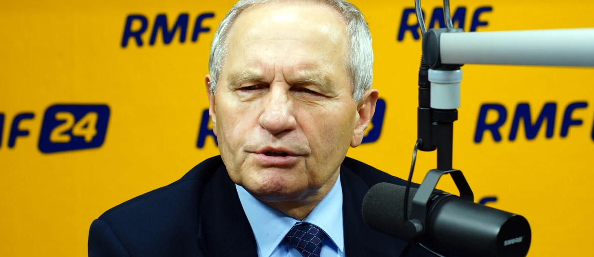 Jest takie ryzyko, ale dużo zależy od tego, czy Trump wymusi na władzach państw europejskich zwiększenie nakładów obronnych w Europie, to jest jego konik - mówił w Popołudniowej rozmowie w RMF FM prof. Stanisław Koziej, odpowiadając na pytanie, czy możliwe jest, że Donald Trump nie przyśle kolejnej grupy żołnierzy do Polski. "Moim zdaniem kluczową sprawą jest właśnie przekonanie Trumpa przez europejskich przywódców, że zwiększymy swoje wydatki obronne. Wtedy Trump będzie mógł się pokazać w Ameryce, że on tu zwyciężył, wymusił coś na Europejczykach" - tłumaczył gość Marcina Zaborskiego.