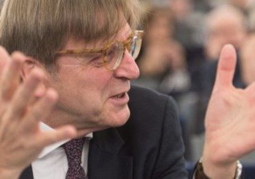 Verhofstadt marzy, by zająć miejsce Tuska