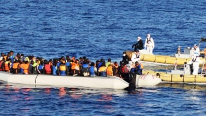 Około 180 migrantów zginęło po zatonięciu łodzi u wybrzeży Libii