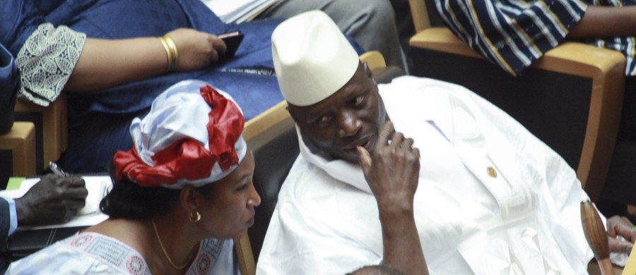 Dotychczasowy prezydent Gambii Yahya Jammeh zgodził się przekazać władzę następcy wyłonionemu w demokratycznych wyborach, którym jest Adama Barrow - przekazał Reutersowi doradca Barrowa, Mai Ahmad Fatty. Jammeh ma się udać na dobrowolne wygnanie. 