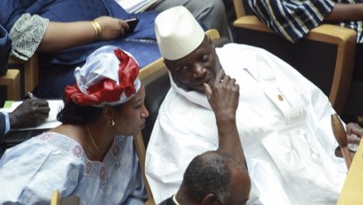 Stan wyjątkowy w Gambii. Ustępujący dyktator Jammeh chce zachować władzę