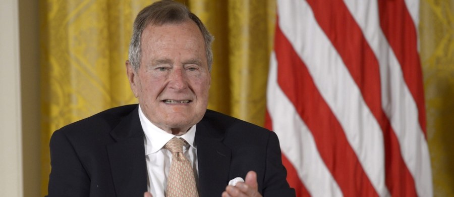 Były prezydent Stanów Zjednoczonych, 92-letni George H.W. Bush, trafił do szpitala w Houston w stanie Teksas - poinformowała szefowa jego biura. Prawdopodobnie za dwa dni zostanie wypisany do domu.