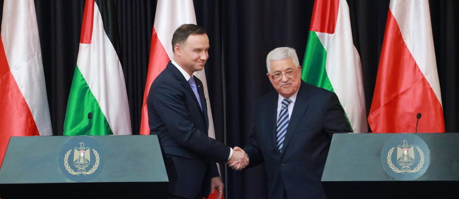 Trwały pokój na Bliskim Wschodzie jest możliwy tylko przy dwustronnym porozumieniu między władzami Izraela i Palestyny, bez narzucania obu stronom rozwiązań z zewnątrz - powiedział prezydent Andrzej Duda po spotkaniu z prezydentem Palestyny Mahmudem Abbasem.