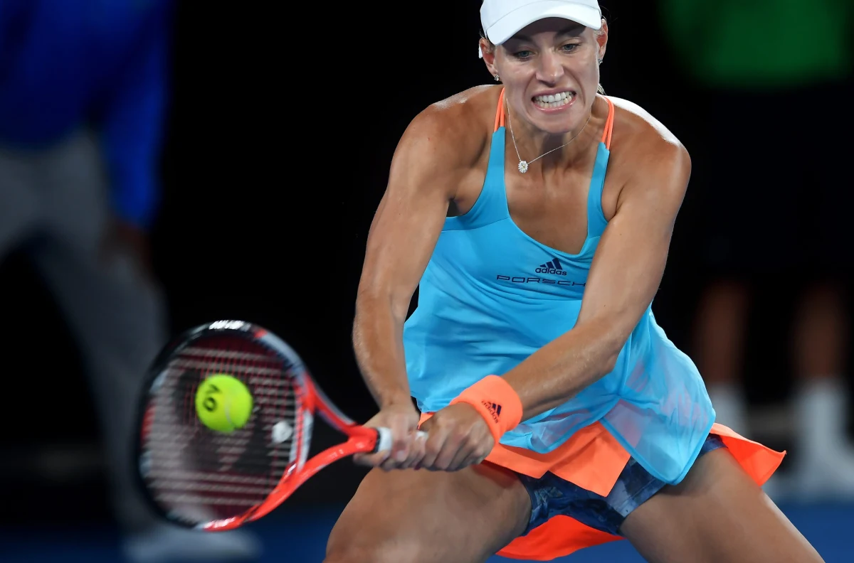 Liderka rankingu tenisistek Angelique Kerber nie obroni tytułu w wielkoszlemowym Australian Open. Niemka polskiego pochodzenia przegrała w Melbourne z Amerykanką CoCo Vandeweghe 2:6, 3:6.
