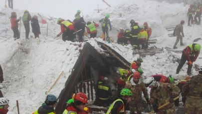 Włochy: Ciało szóstej osoby wydobyto spod zniszczonego przez lawinę hotelu